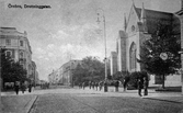 Drottninggatan mot söder från Stortorget och Nikolaikyrkan, 1900