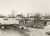 Gasdykarledning vid Bygärdesbäcken byggs, mars 1929