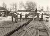 Gasdykarledning vid Bygärdesbäcken byggs, 1929-03-09