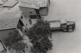 Flyttning av garage på Vasagatan, 1950-tal