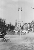 Cykel- och bilparkering på Stortorget, 1960-tal