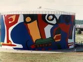 Den färdigmålade oljetanken, 1999