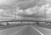 Gatubelysning och gång- och cykelbro, 1960-tal