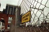 Varningsskylt vid kraftvärmeverket, 1990-tal