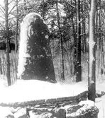 Milsten vid Bontorp i Adolfsberg, 1976