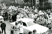 Realexamen, Kyrkerör, 1969 (sista realarna). Tågar på Trädgårdsgatan.