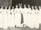 Lucia med tärnor på flickläroverket, 1954