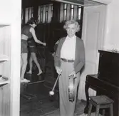 Gymnastikdirektör Greta Adrian på flickläroverket, 1954-1955