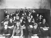 Skolklass på Elementarskolan för flickor, 1917