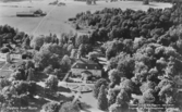 Flygfoto över Bystad slott och Bystad herrgård, 1940-tal