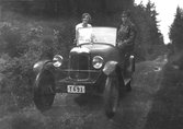 Bil på skogsväg, 1920-tal