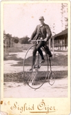 Man på cykel, 1900 före