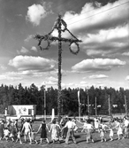 Midsommarfirande i Mogetorp, 1949