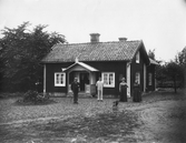 Kommissarie Holmblads stuga i Glanshammar, ca 1900