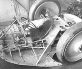 Förarsätet på John Cobbs tävlingsbill på Görtz Fordutställning, 1955