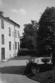 Gårdsplan vid Fabriksgatan 31, 1950-tal