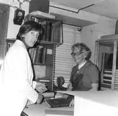 Kundbesök på Carl Eks bokbinderi, 1978