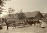 Familj med sina djur, 1910-tal