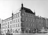 Hörnfastighet på Järnvägsgatan, 1971 september