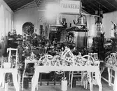 Klockor och ur på Industri- och hemslöjdsutställningen, 1883