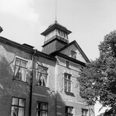 Hus med tornbyggnad, 1975