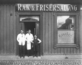 Rak- och frisersalong med personal, 1920-tal