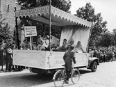 Vagn med Fröken Örebro på Barnens dag, juni1953