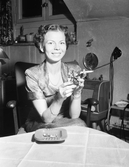 Kvinna med cigarett, 1953