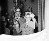 Fiskdamm vid julgransplundring, 1955