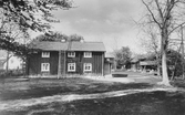 Gammal bergsmansgård i Lekhyttan med svalgång, 1933