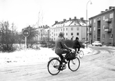 Cyklister på Längbrogatan, 1960-tal