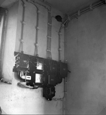 Kopplingscentral i mjölkrummet på Runnaby gård, 1930-tal
