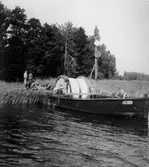Kabelrulle på båt vid nedläggning av kabel till Vinön, 1952-08-11