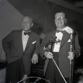 Orkester på Restis. Fram till 1960-talet var det regel att bättre restauranger hade levande musik. Oftast var det kringresande orkestrar som engagerades för en månad i taget.