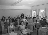 Lärare och elever på Örebro Handelsgymnasium, 1960-tal