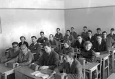 Lärare och elever på Örebro Handelsgymnasium, 1960-tal