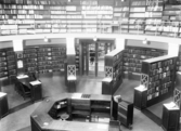 Utlåningsdisk på Stadsbiblioteket, 1932