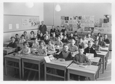 Klassfoto på Holmens skola, 1956-1957