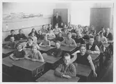 Klassfoto på Holmens skola, 1956-1957