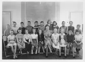 Klassfoto på Holmens skola, 1957-1958