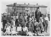 Klassfoto på Holmens skola, 1957-1958