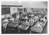 Klassfoto på Holmens skola, 1961-05-06