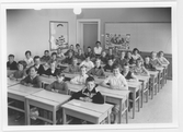 Klassfoto på Lars Vivalliusskolan, 1960-1961