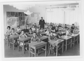 Klassfoto på Markbackens skola, 1960-1961