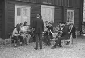 Förberedelse före spelning i Wadköping, 1960-tal