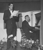 Skön sång på JUF:s 25-årsjubileum i Vintrosa , 1954