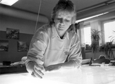 Kerstin Valtanen vid ljusbord, 1987