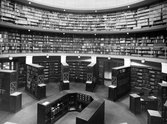 Utlåningssalen på Örebro Stadsbibliotek på Fabriksgatan, 1935