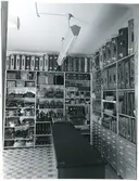 Interiör från Läder-Bergqvist's väskaffär, Västerås.