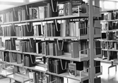 Bokhyllor på Adolfsbergs filialbibliotek, 1969